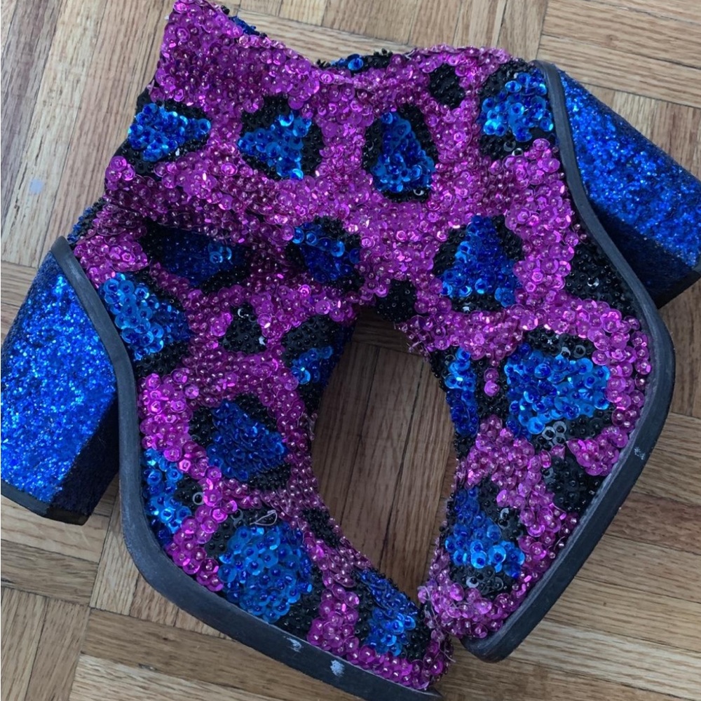 Di$Count Universe Sequin Boots!! - image 3